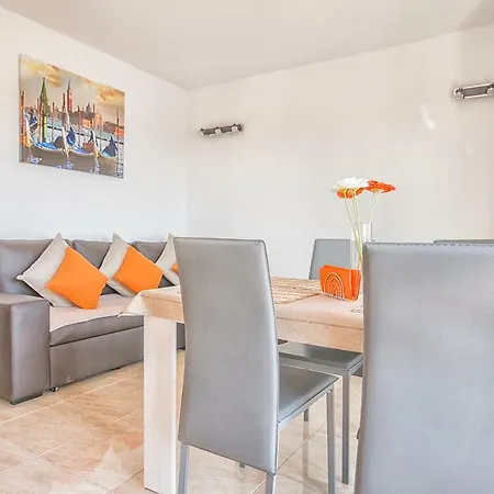 Apartment Corbeta *